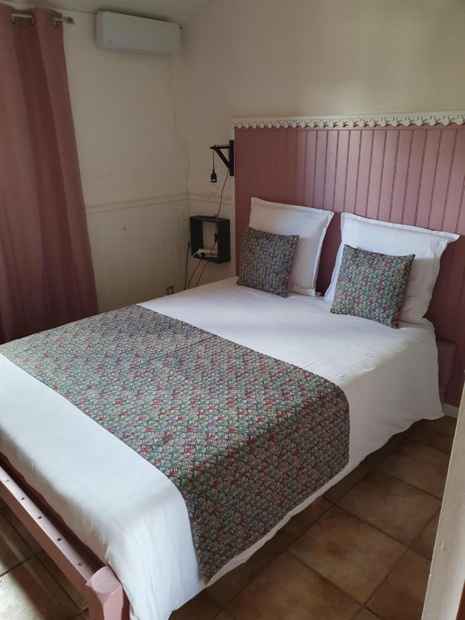לה פלן דה קפרה Chambres Et Table D'Hote Les Hortensias מראה חיצוני תמונה